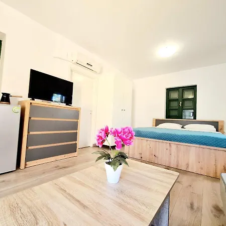 Piccolo Modern Old Town *