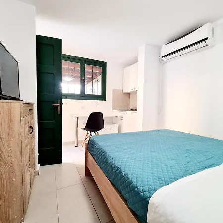 Piccolo Modern Old Town *