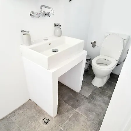 Piccolo Modern Old Town Apartment