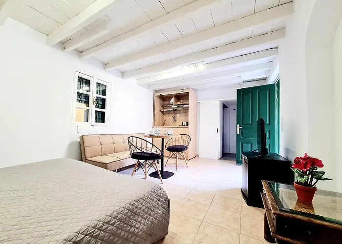 Piccolo Modern Old Town *